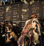 UFC Conor Conor McGrace champion debuts the same style of Western dragon faux fur arrogant domineering coat