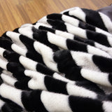 Inchgrass Luxury Plush Faux Fur Throw BlanketKorean black and white wind soft stretch close-fitting imitation blankets noon black and white eternal LUXURY striped sofa blanket 150X200CMnd white eternal LUXURY striped sofa blanket